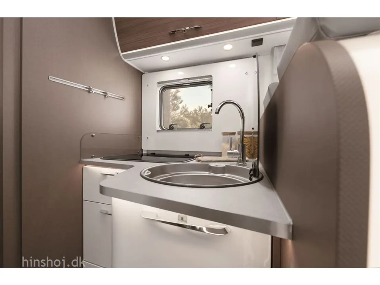 Billede 9 - 2025 - Etrusco T 7400 SB Aut Etrusco By Hymer – Italiensk Kvalitet og Komfort fra Hinshøj Caravan