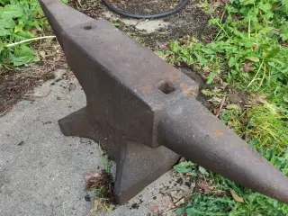 Ambolt.... tysk .... 84 kg