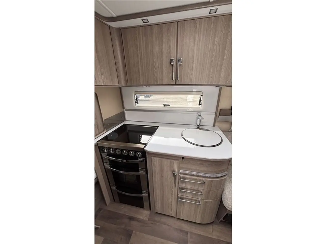 Billede 7 - 2016 - Kabe Royal 600 E TDL KS Pæn og velholdt campingvogn