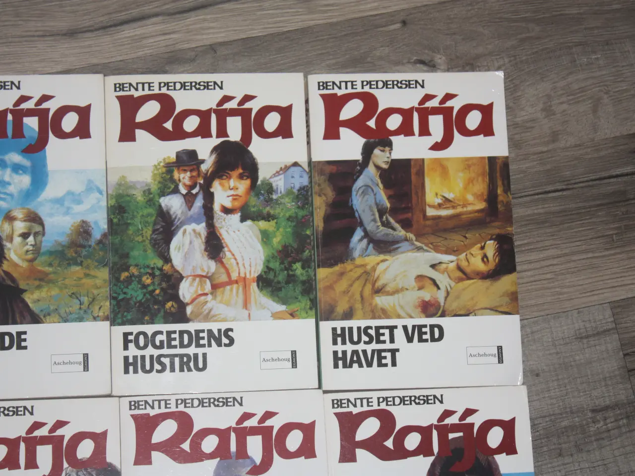 Billede 3 - Raija bøger af Bente Pedersen