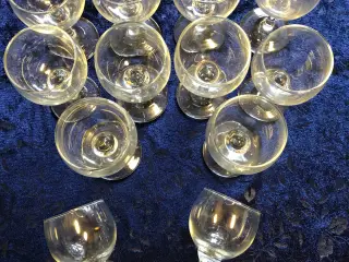 12 stk. dessertvin glas.