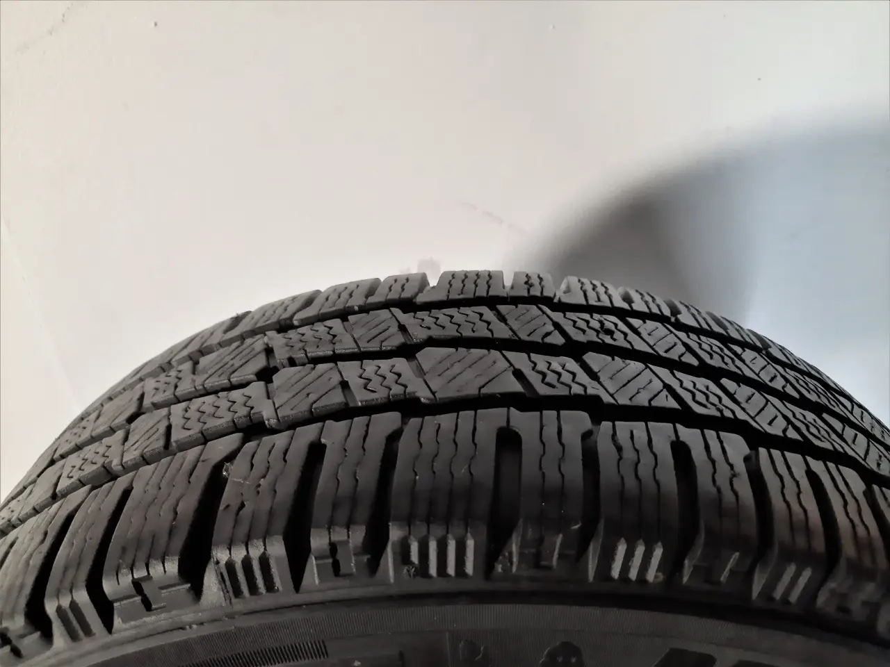 Billede 3 - 6x139,7 15" ET29 Nav 67,1ø vintersæt TOYOTA Hiace