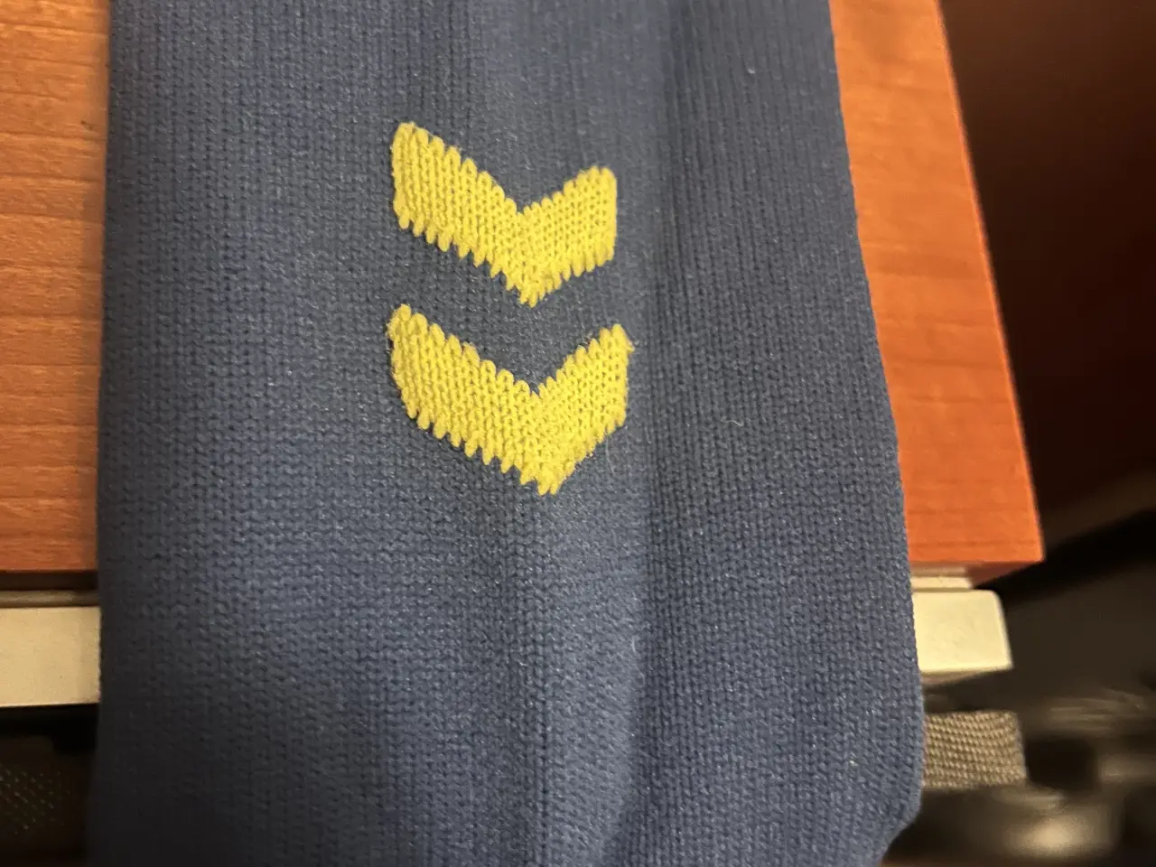Billede 4 - Brøndby fodbold strømper.