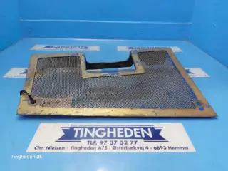 Ford 6700 Grill R. D5NN10N333C