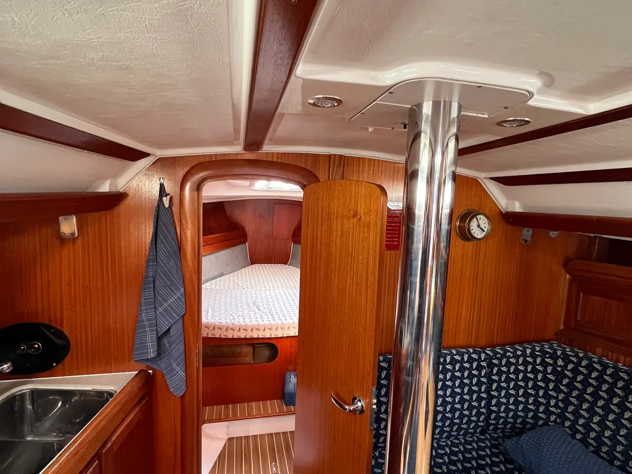 Billede 7 - Rummelig Dufour 38 Classic