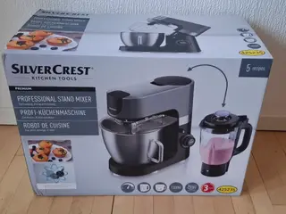 kraftig køkkenmaskine med 1300 Watt motor