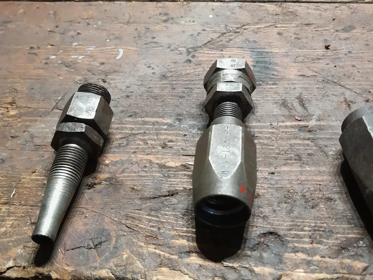 Billede 2 - hydraulik fittings købes