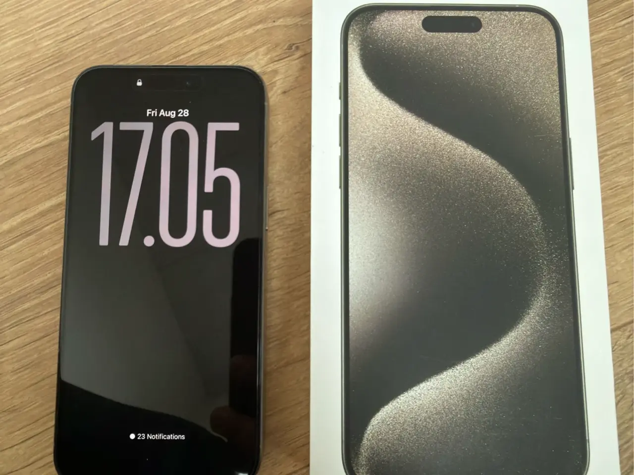 Billede 2 - iPhone 15 Pro Max 256 GB Natural Titanium