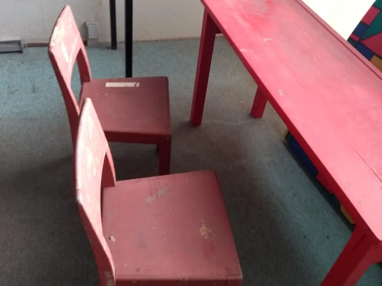 Billede 3 - Skolebord med 2 små stole