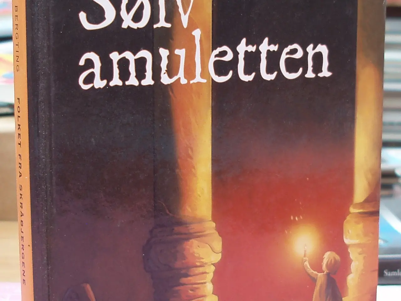 Billede 1 - Folket fra Skråbjergene 2; Sølvamuletten