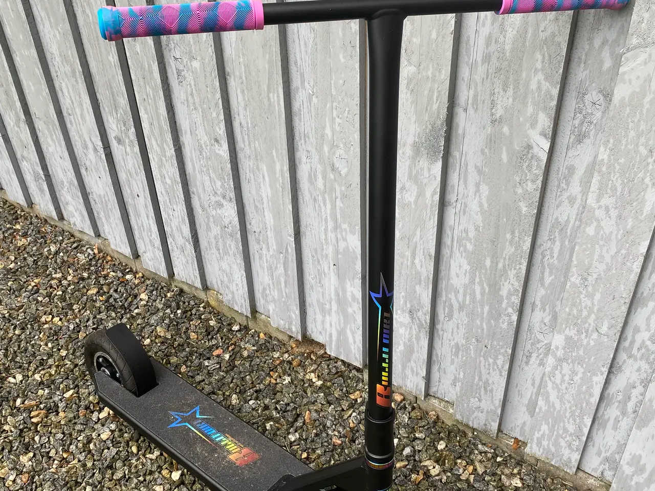Billede 1 - NKD Bullit Dirt Løbehjul 100 cm.