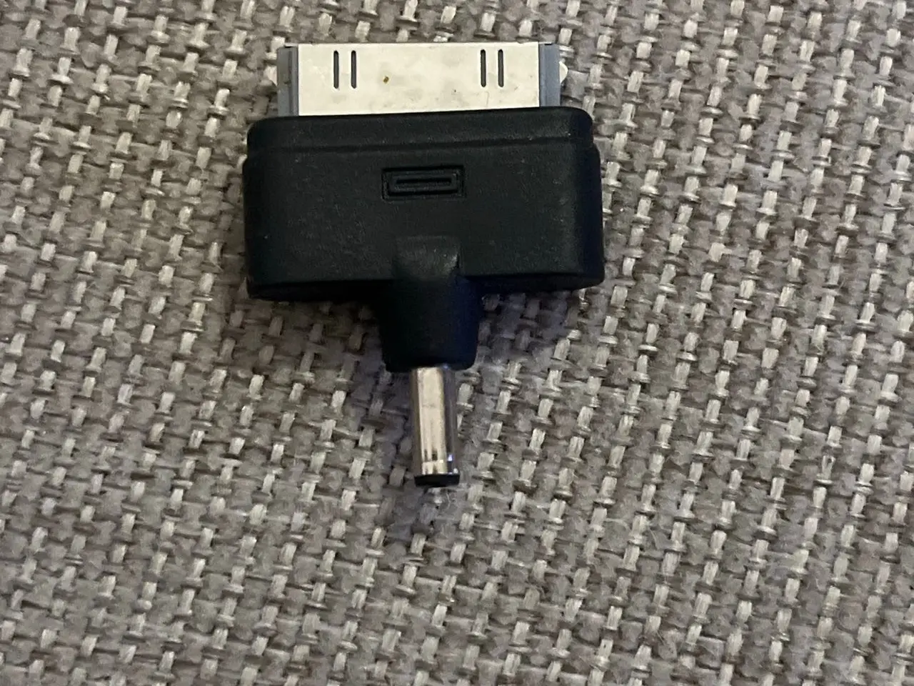 Billede 1 - Adapter til 30-pin stik med 3,5 mm rund DC-plug