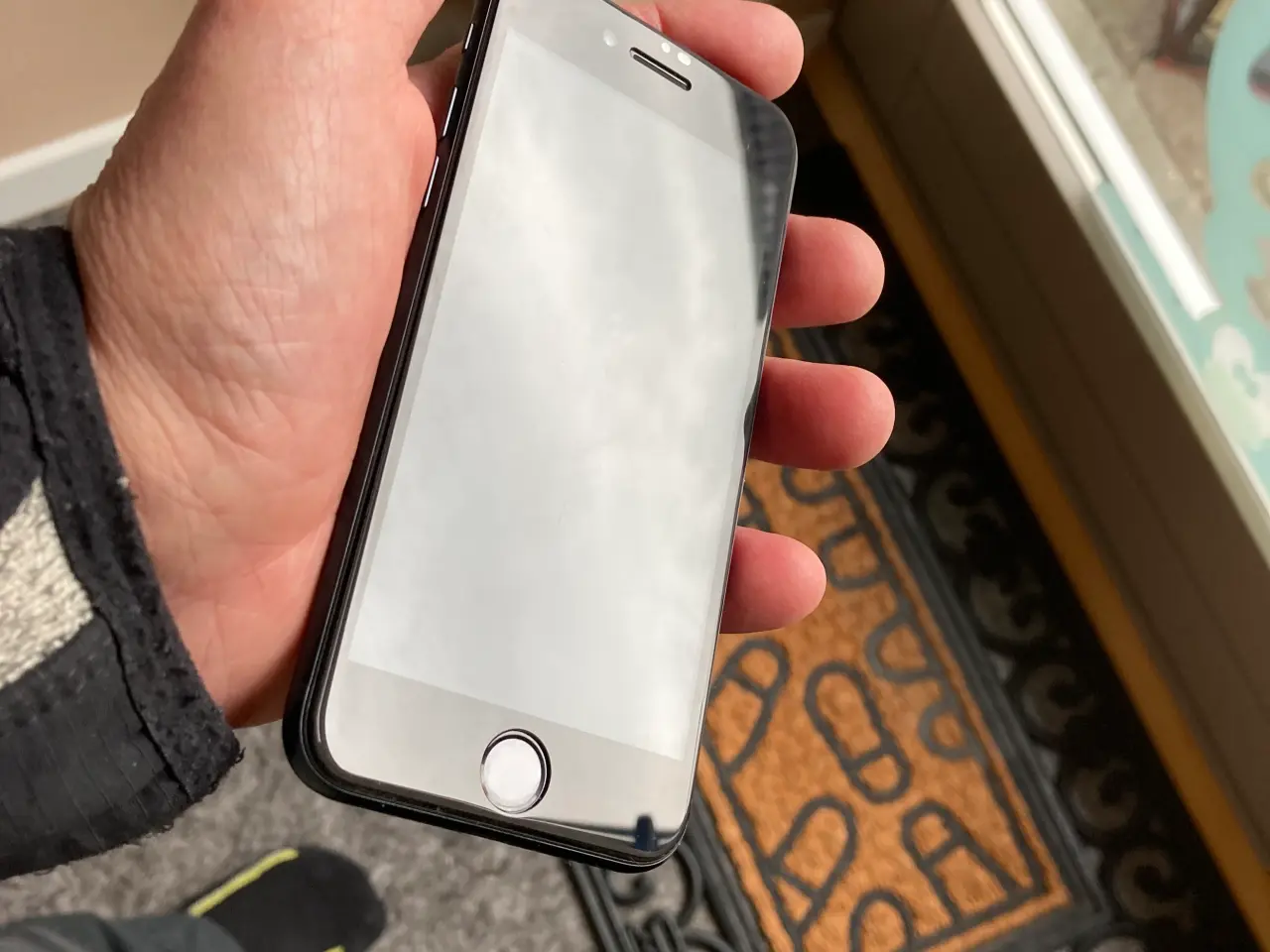 Billede 2 - Iphone SE3 64 gb sort