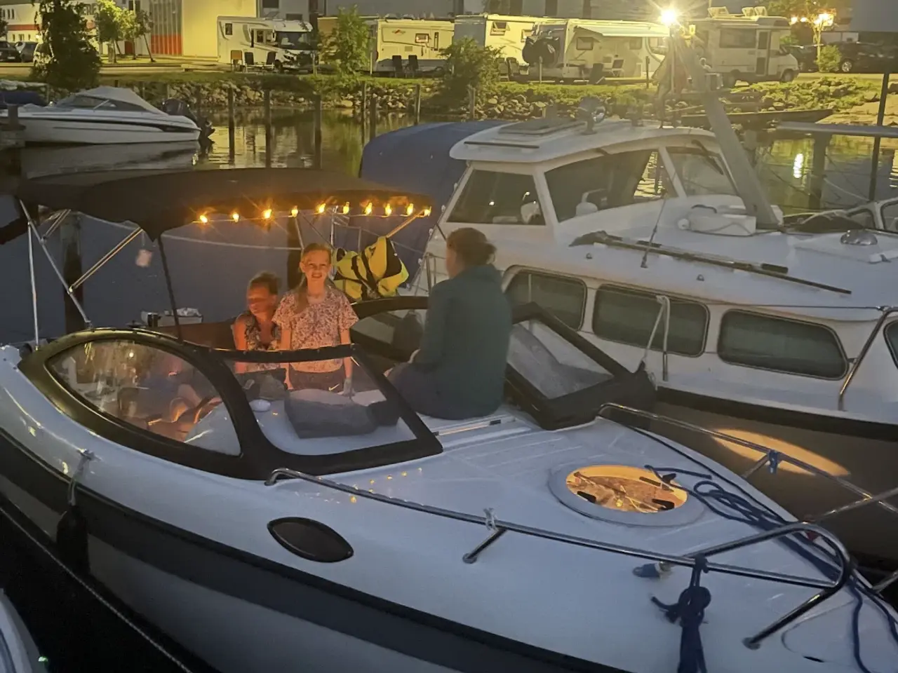 Billede 4 - Fin daycruiser der minder om Askeladden