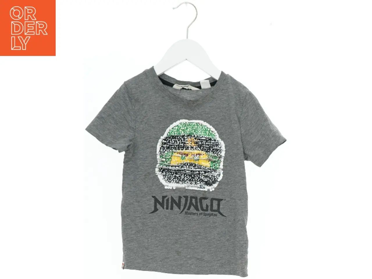 Billede 1 - Børne T-shirt med Ninjago design fra H&M (str. 110)