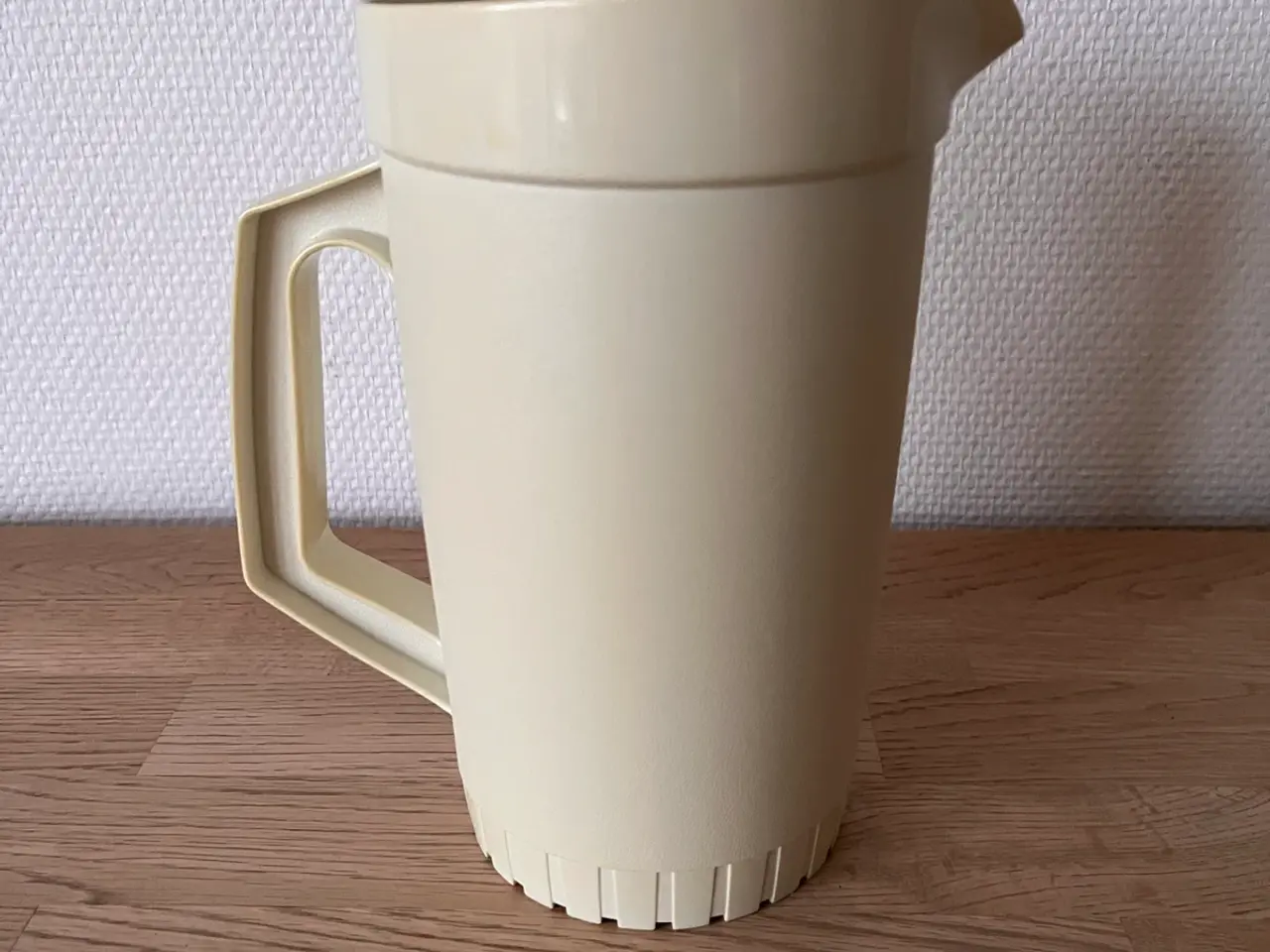 Billede 1 - Retro Tupperware kande med låg