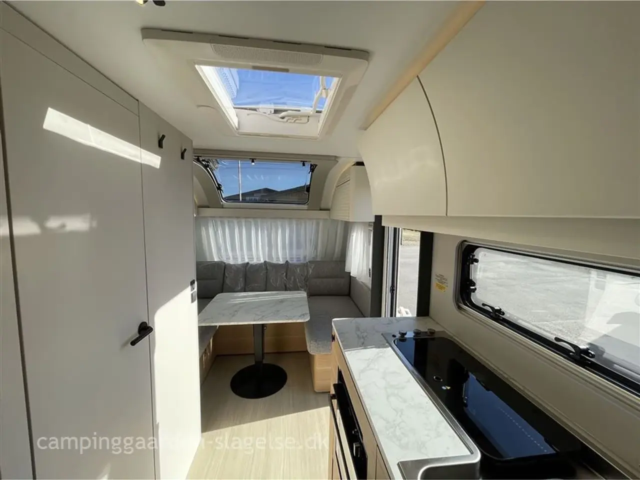 Billede 16 - 2026 - Adria Adora 532 UL NY MODEL - PÅ LAGER - Adria Adora 532 UL – Komfort og fleksibilitet på hjul!
