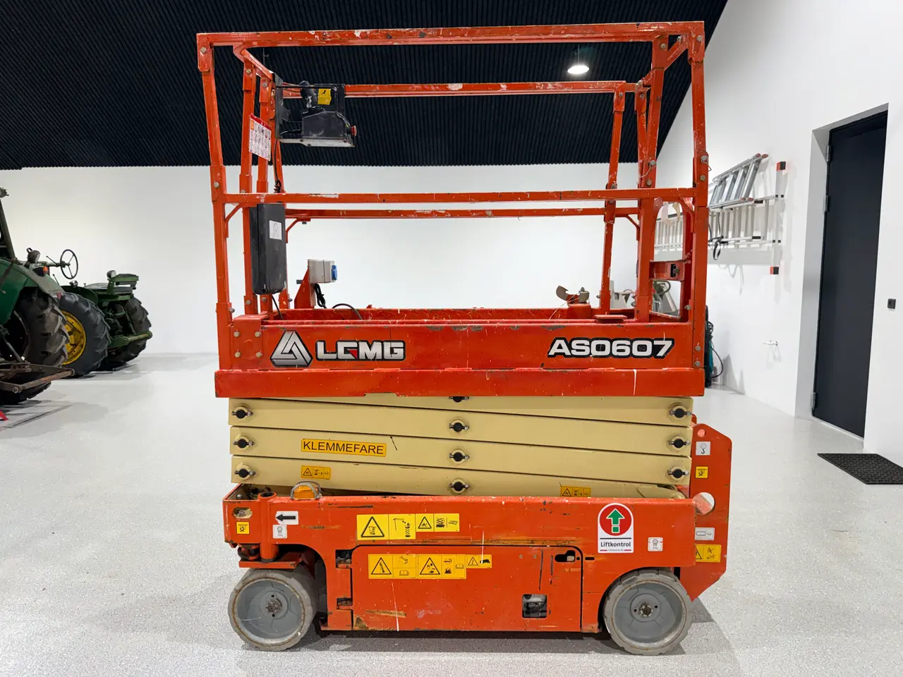 Billede 10 - Saxlift i meget god stand
