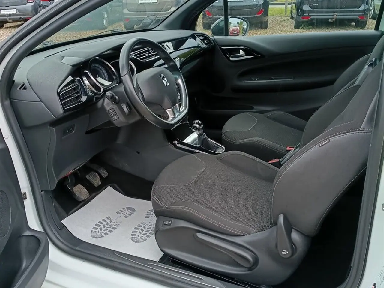 Billede 3 - Citroën DS3 1,6 Blue HDi Sport 100HK 3d