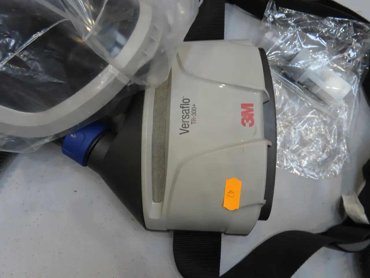 Billede 3 - Åndedrætsværn 3M Versaflo M-300 med filter 3M Versaflo samt batteri