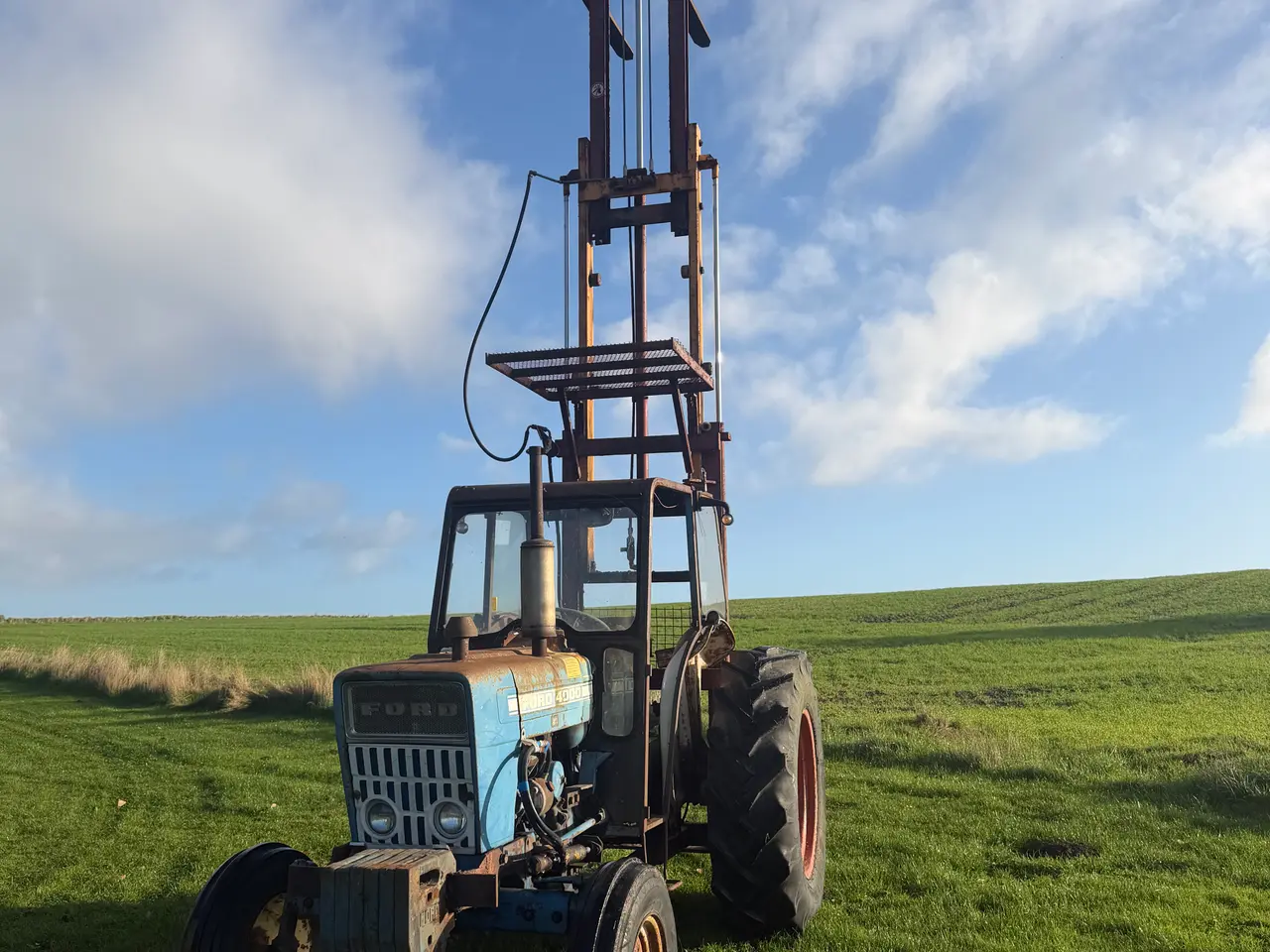Billede 2 - Ford 4000 med lift
