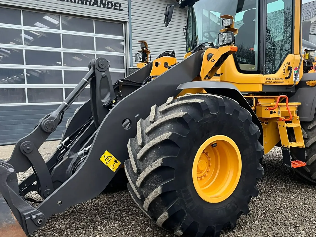 Billede 4 - Volvo L 70 H H2 BEMÆRK MED GARANTI FRA VOLVO FREM TIL DEN 18.6.2026. AGRICULTURE DK-maskine med lang arm, Co-Pilot & med 750mm Michelin MEGA X BIB hjul.