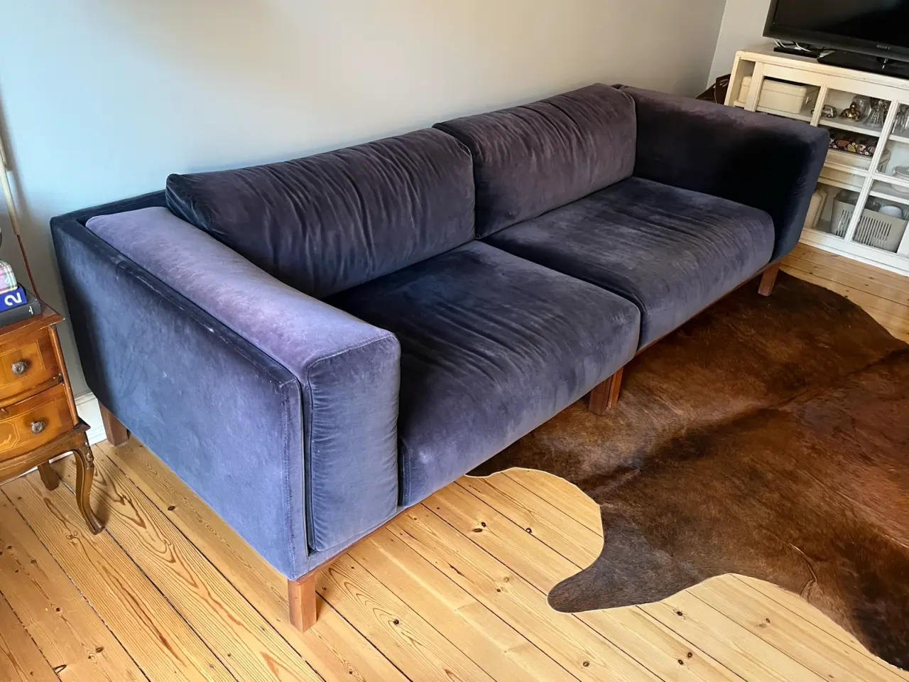 Billede 3 - Blå velour sofa