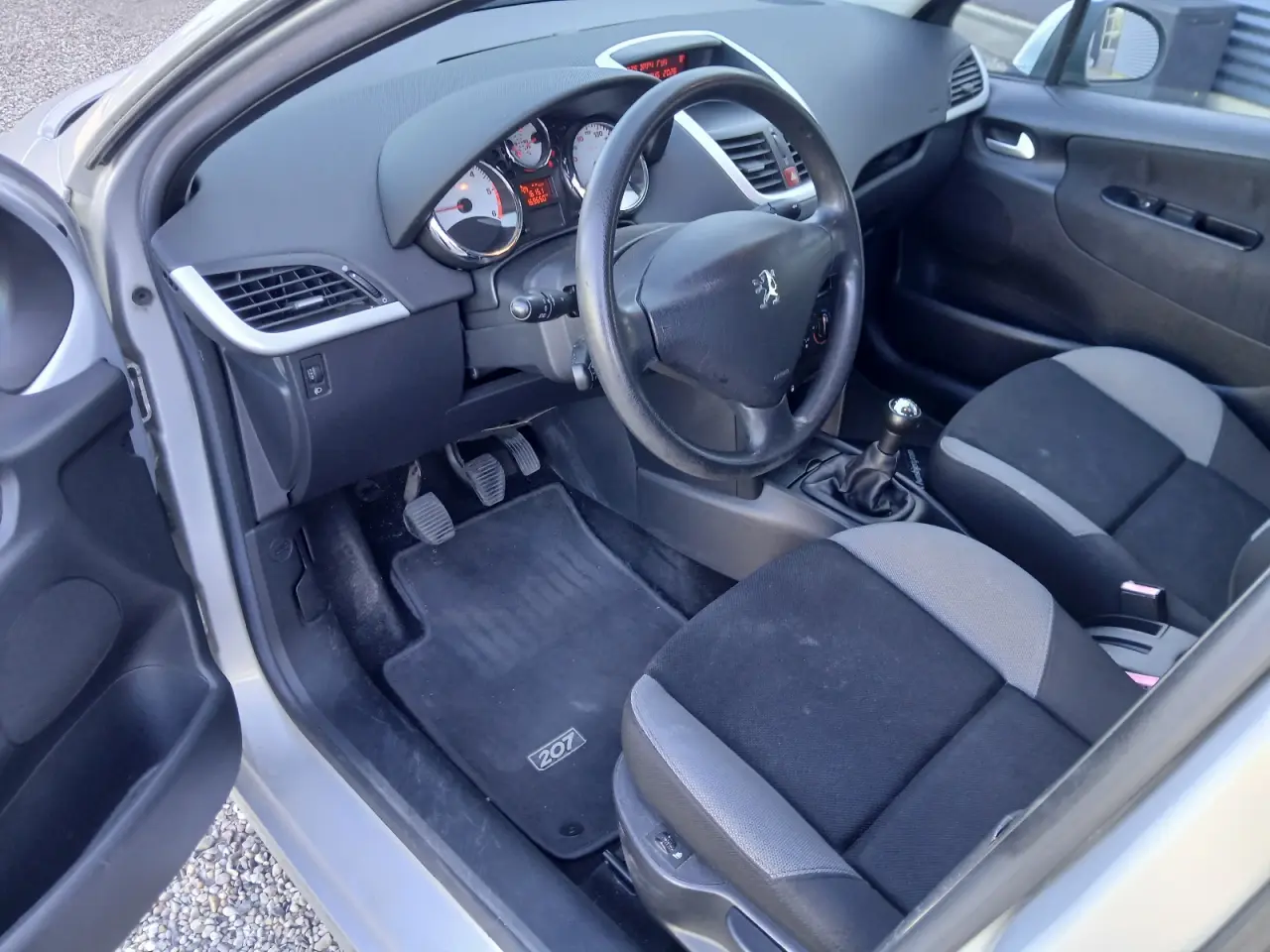 Billede 7 - Peugeot 207 1,4 HDI. 1 år til syn