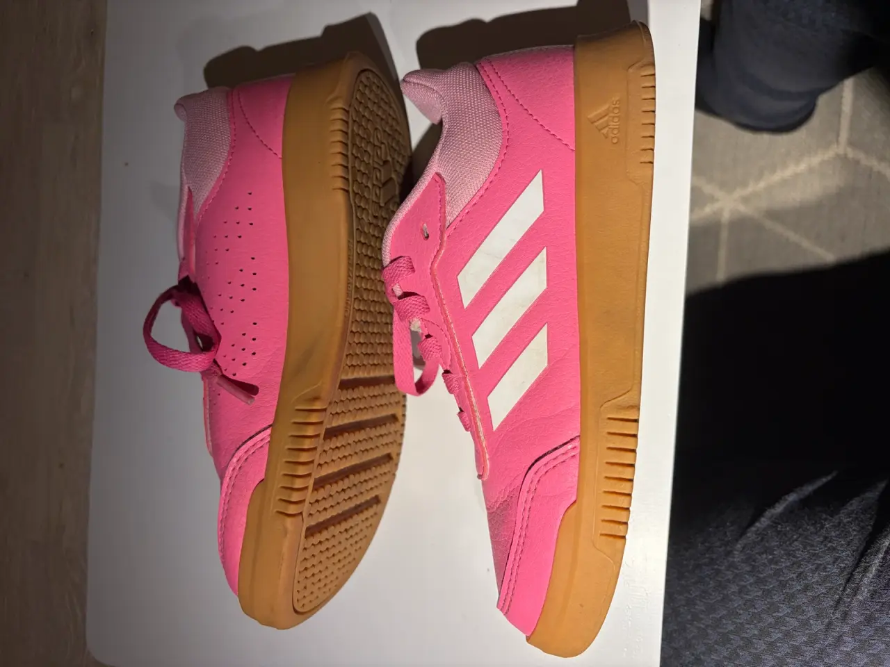 Billede 3 - Sneakers str 33