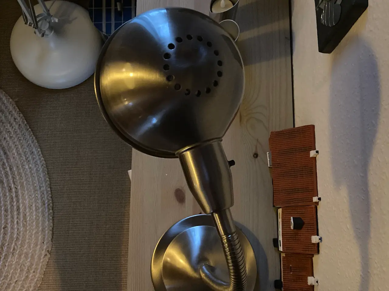 Billede 3 - Flot lille bordlampe