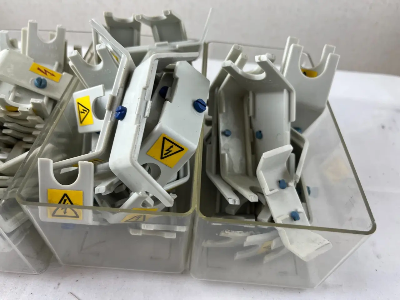 Billede 5 - kontakt Fuse Handle Parts Bulk parti 3 Trays