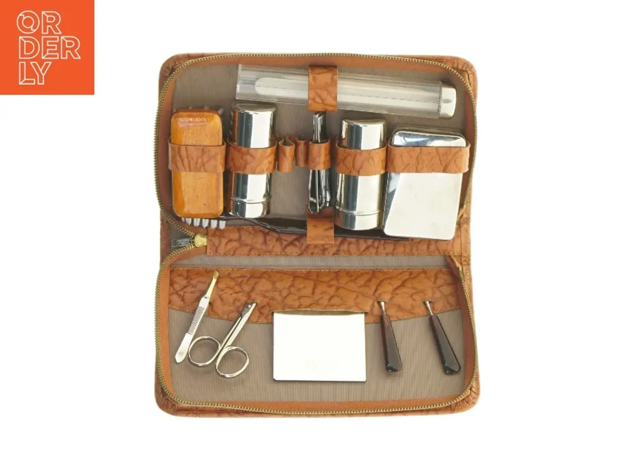 Billede 1 - Manicure sæt i etui (str. 24 x 14 cm)