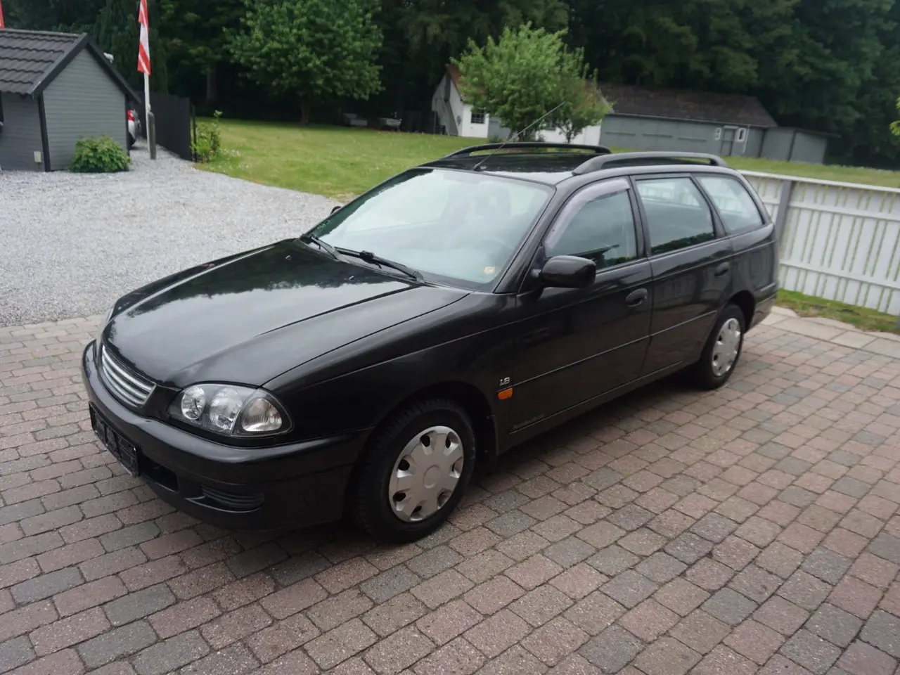 Billede 2 - Toyota Avensis 1,8 Luna stc.