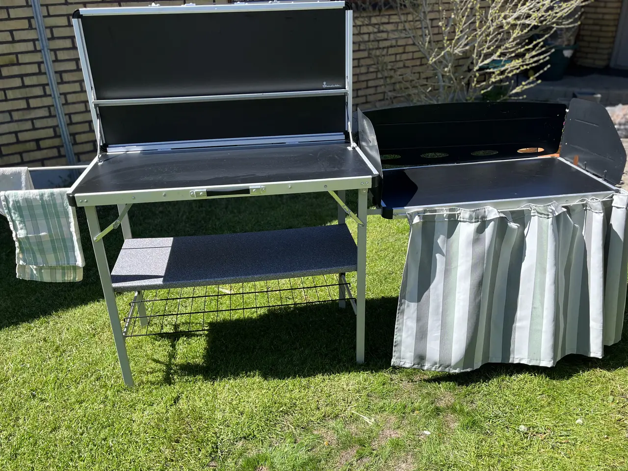 Billede 3 - Sammenklappeligt campingkøkkenbord fra Isabella