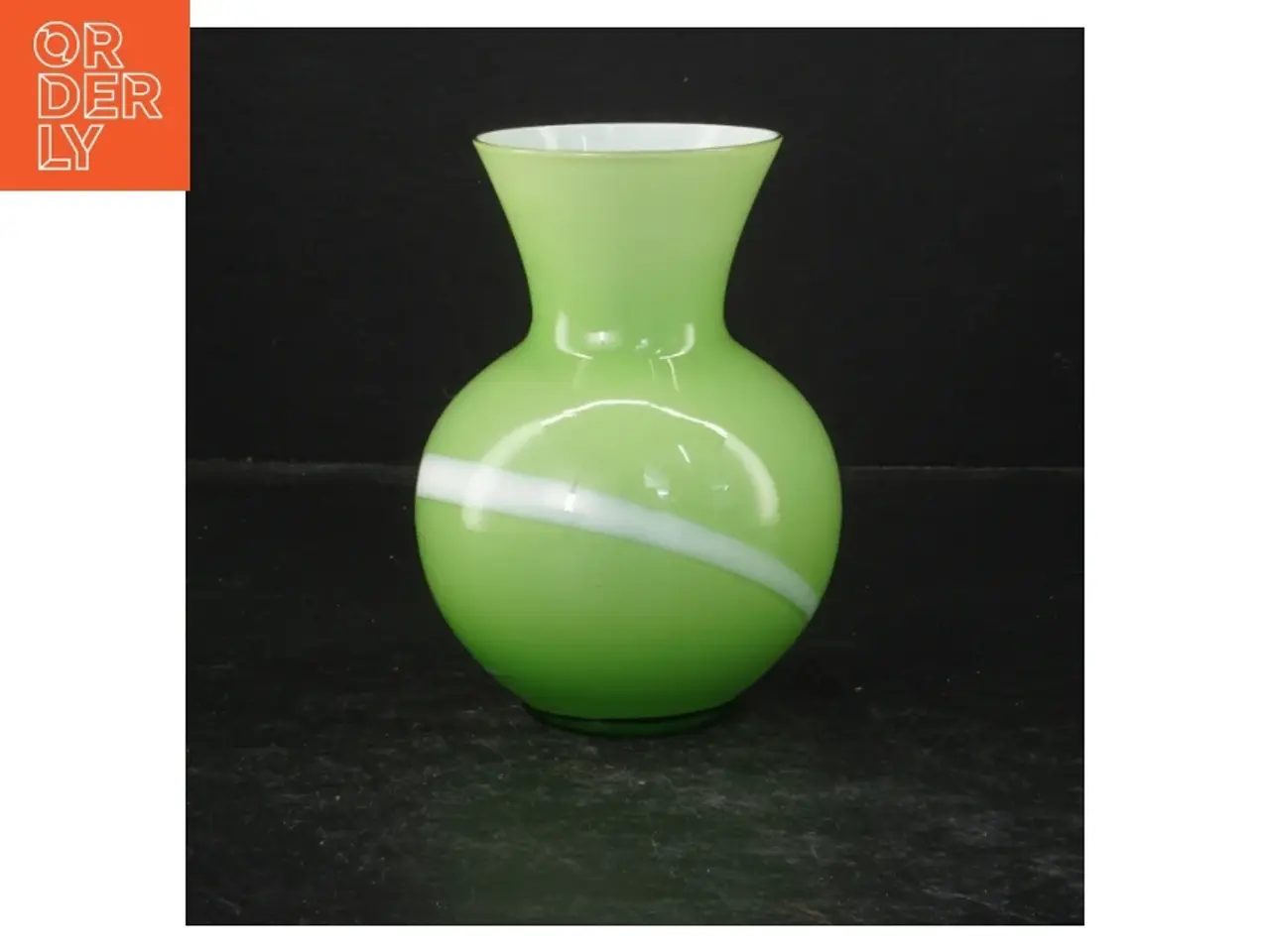 Billede 1 - Grøn vase (str. 14 cm)