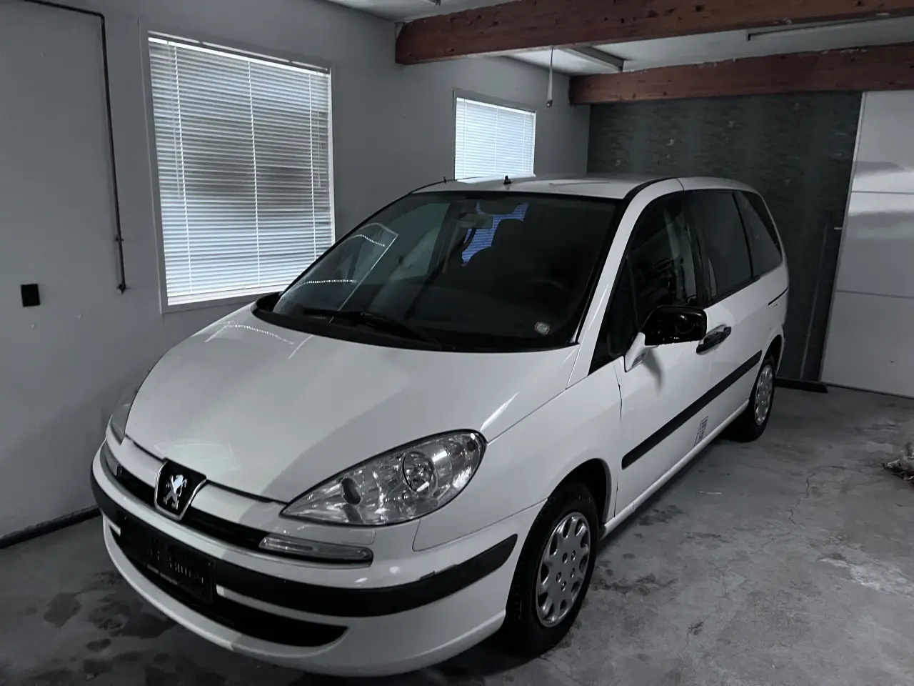 Billede 1 - Peugeot 807 van 2.0 i benzin