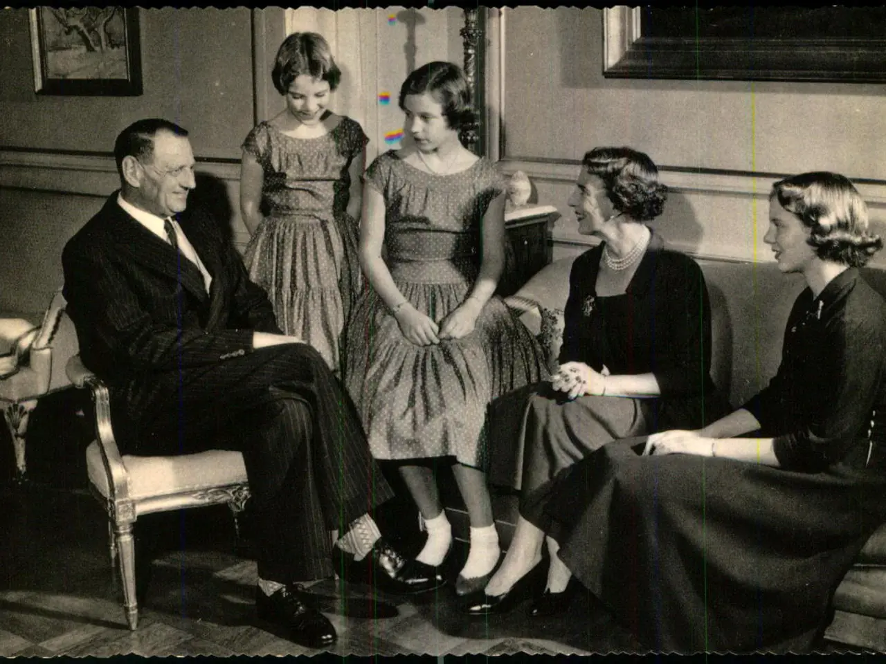 Billede 1 - Kongeparret og de tre Prinsesser - Stender 7020 - Ubrugt