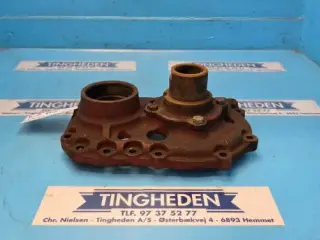 Ford 8210 Flange E0NN7049AA
