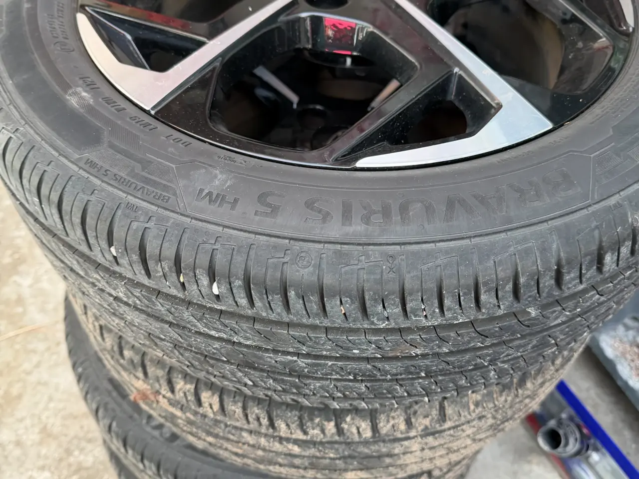 Billede 5 - 4 stk original Hyundai i20 alufælge med dæk sommer
