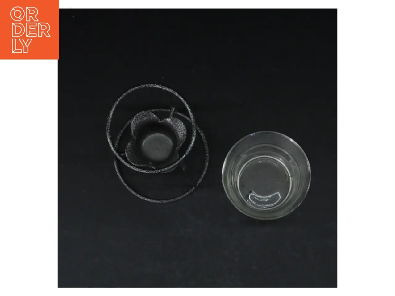 Billede 4 - Glas vase og metal lysestage med ornament (str. Ø. 8,5 cm. længde, 17,5 cm)