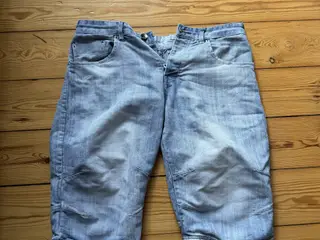 Herre Solid Denim Shorts i størrelse L.