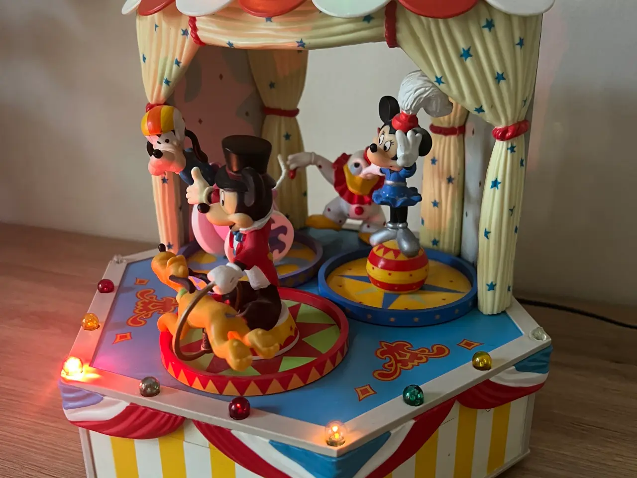 Billede 6 - Stor retro mekanisk Disney figur med musik og lys 