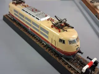 Märklin #3054 Ellokomotiv H0 AC analog
