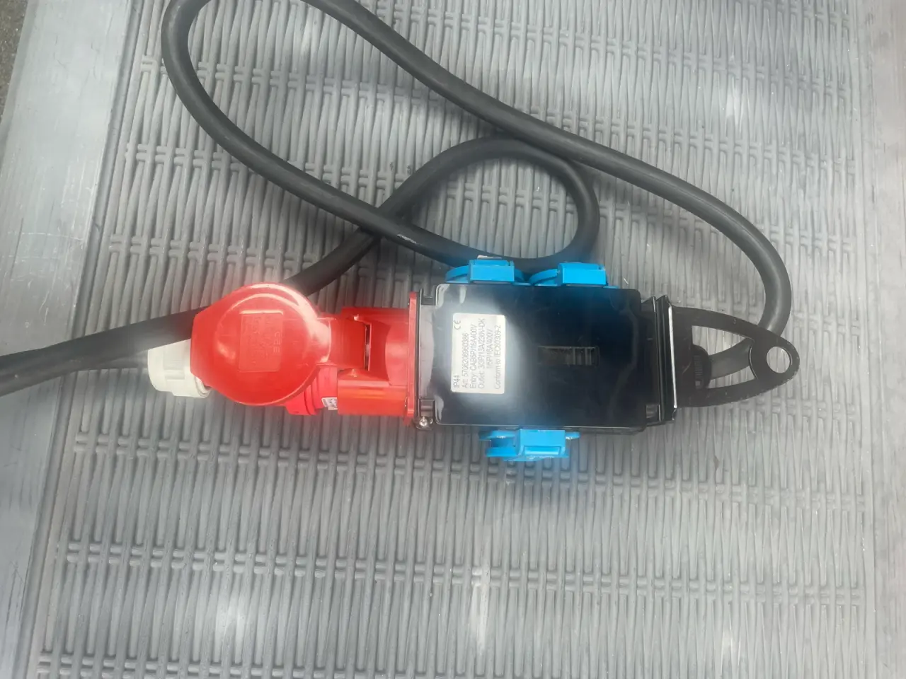 Billede 1 - CEE kontakter 16 og 32 Amp. 