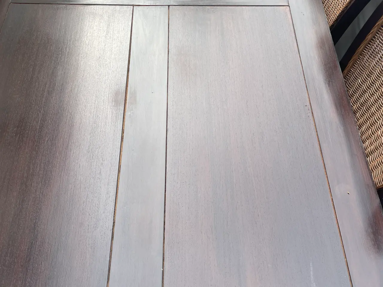 Billede 2 - Massivt spisebord og 6 stole
