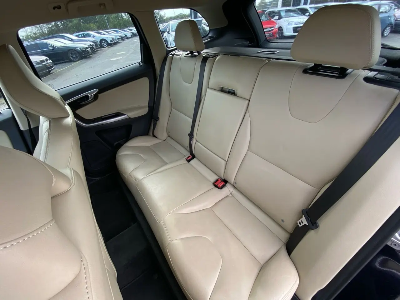 Billede 12 - Volvo XC60 2,4 D5 Momentum AWD 220HK 5d 6g Aut.