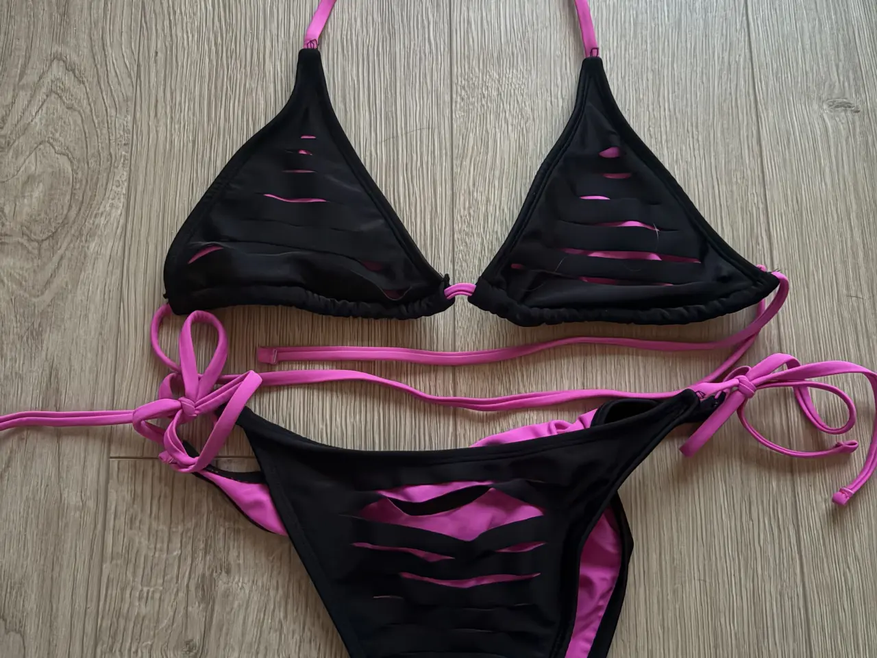 Billede 1 - Bikini sælges 