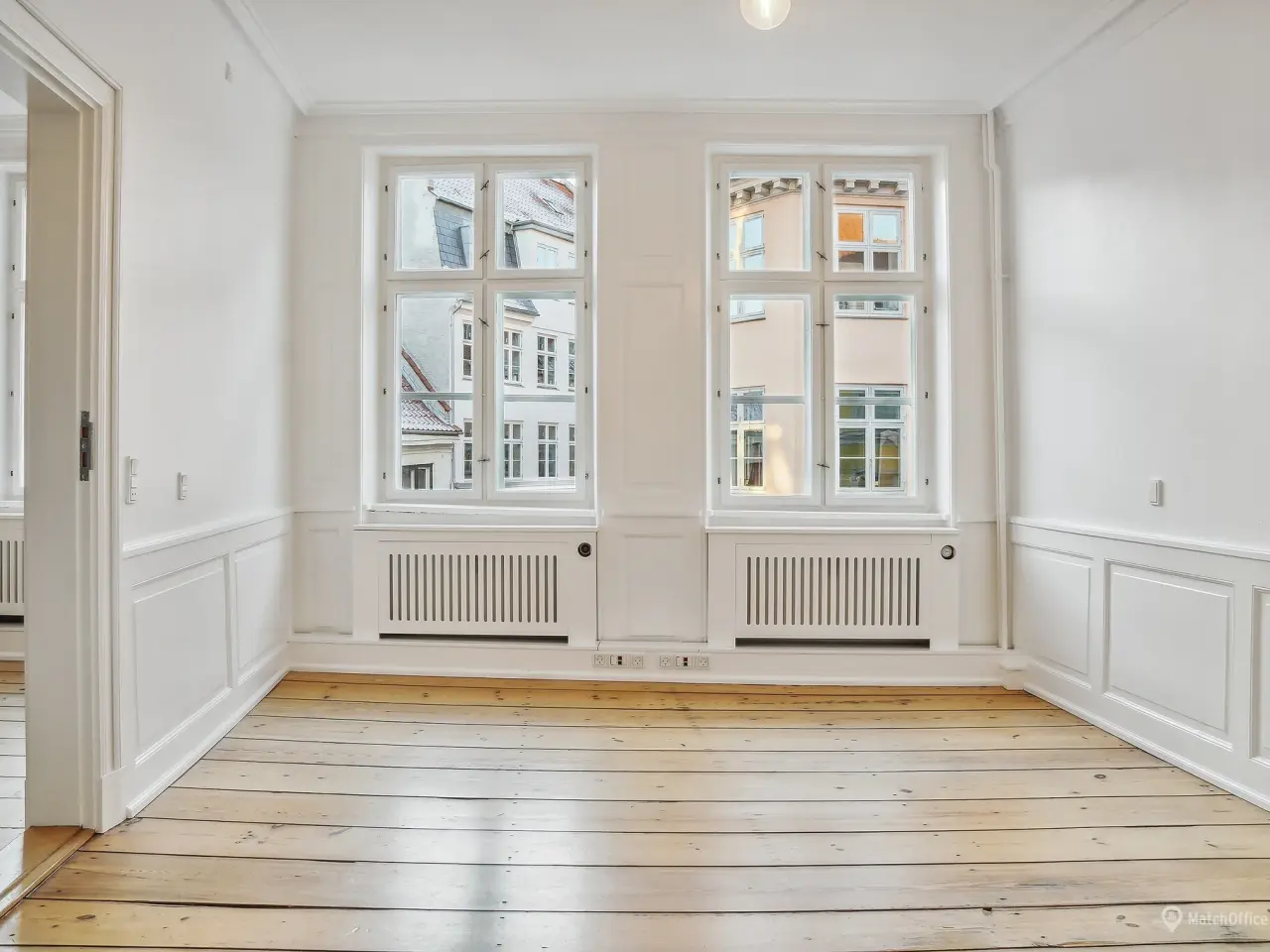 Billede 4 - Hjørnekontor med udsigt. Skønt område med alt tæt på!