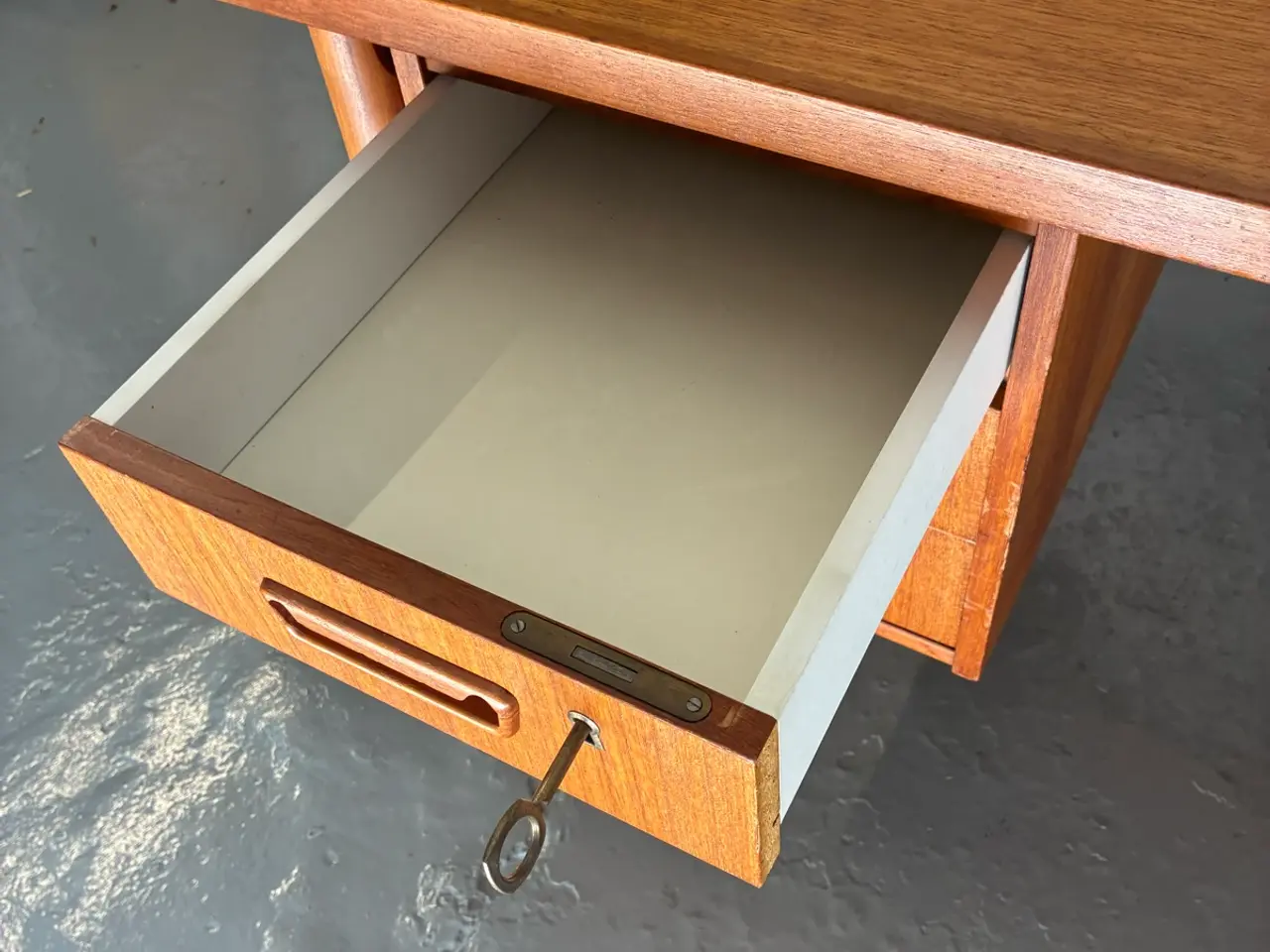 Billede 6 - Teaktræ skrivebord