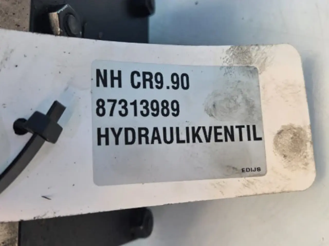 Billede 19 - New Holland CR9.90 Hydraulikventil 87313989